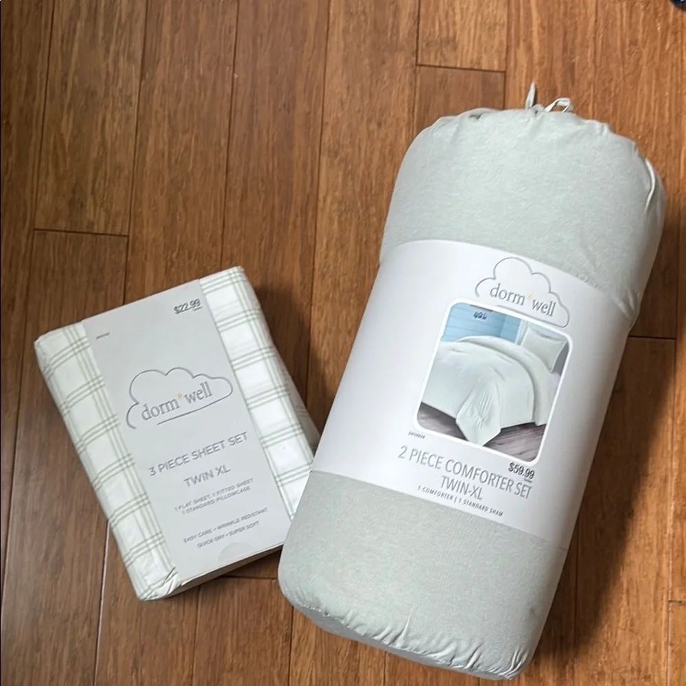 NEW Twin XL Comforter Set and Twin XL Sheet Set in Light Green